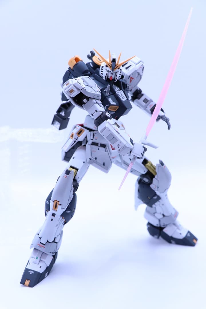 RG 1/144 νガンダム 【改修 塗装 完成品】