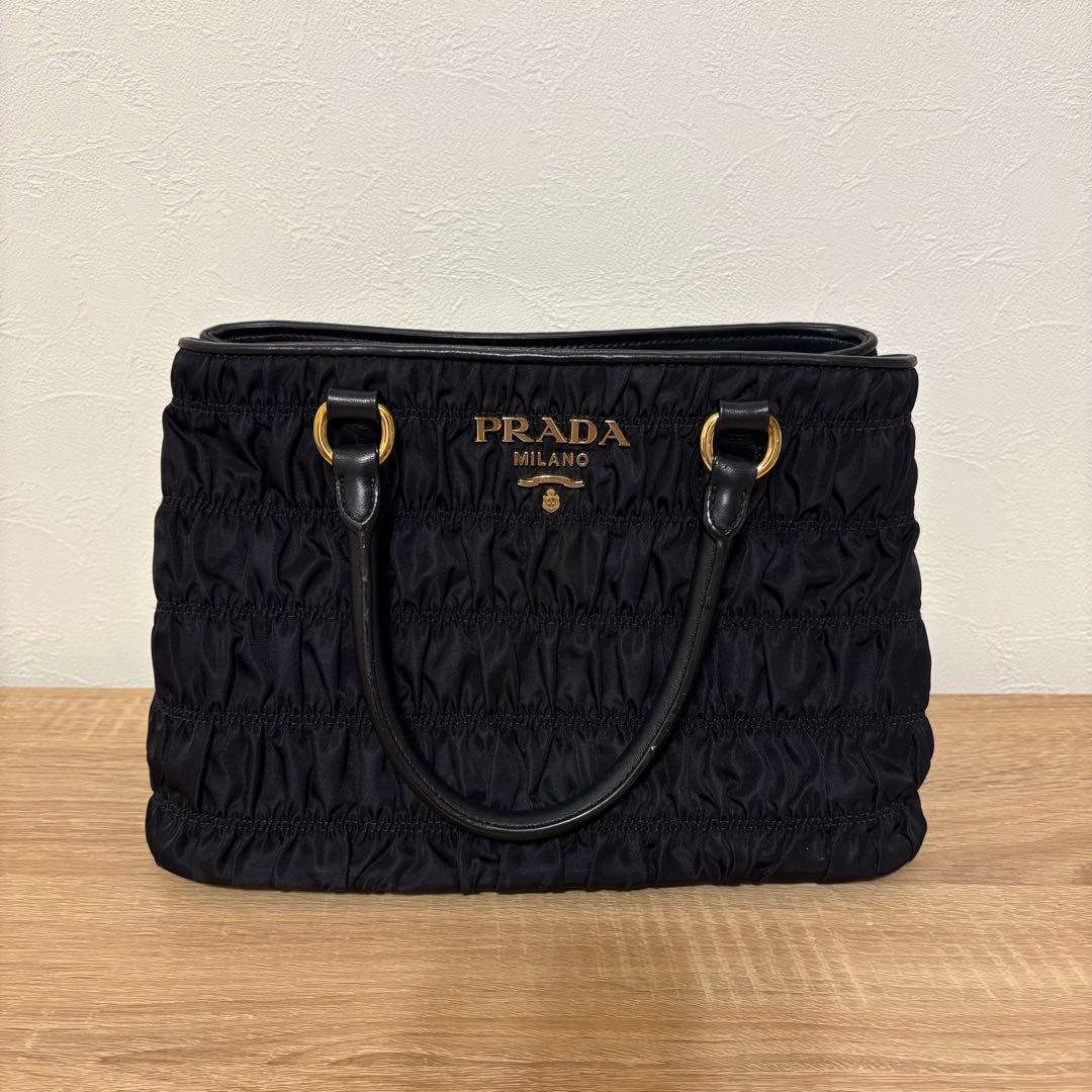 【最終値下げ】PRADA ハンドバッグ　ショルダーバッグ　プラダ　黒　ブラック