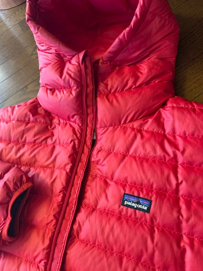 神サイズパタゴニアダウンセーターフーディ　ダウンジャケットフード　赤　XL