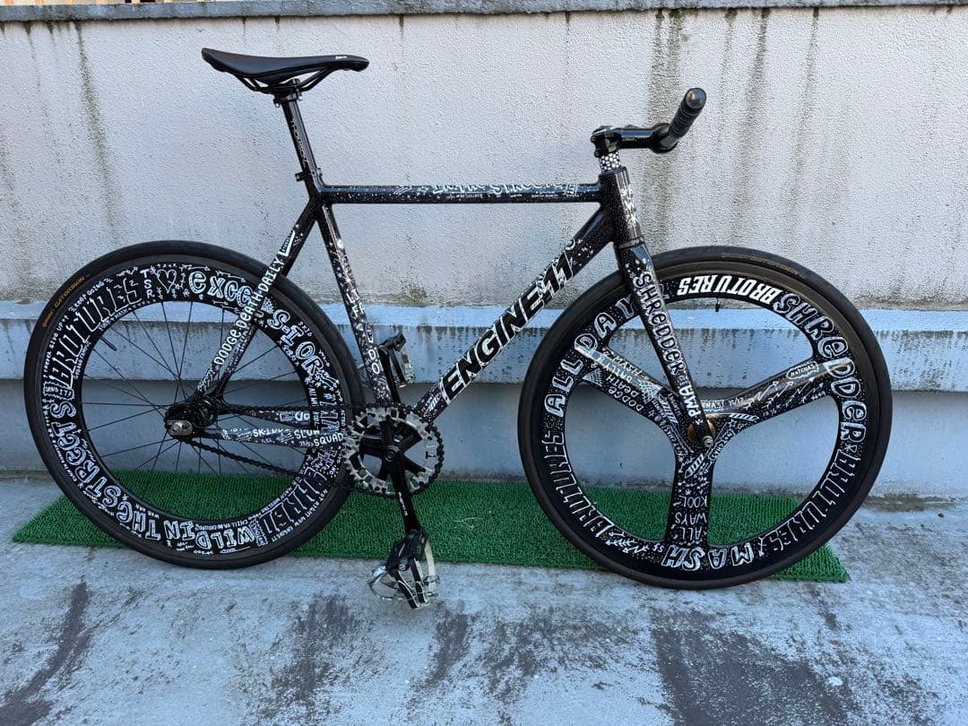 ENGINE11 CHAS限定モデル！　Mサイズ