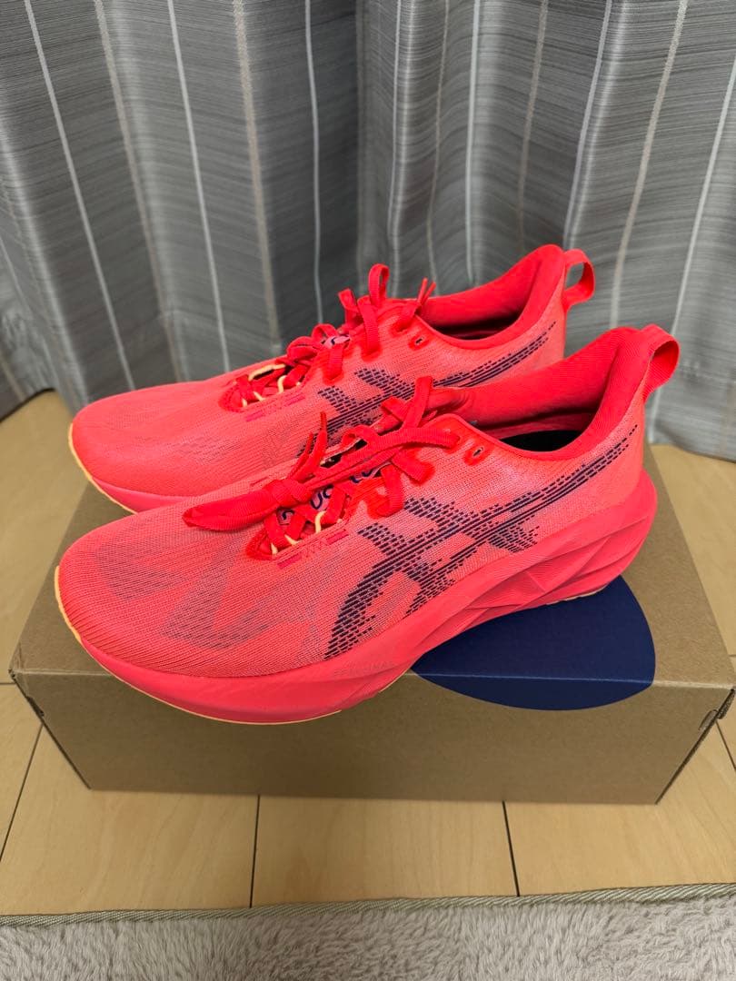 新品未使用　ASICS NOVA BLAST5 ノヴァブラスト5 27cm 完売