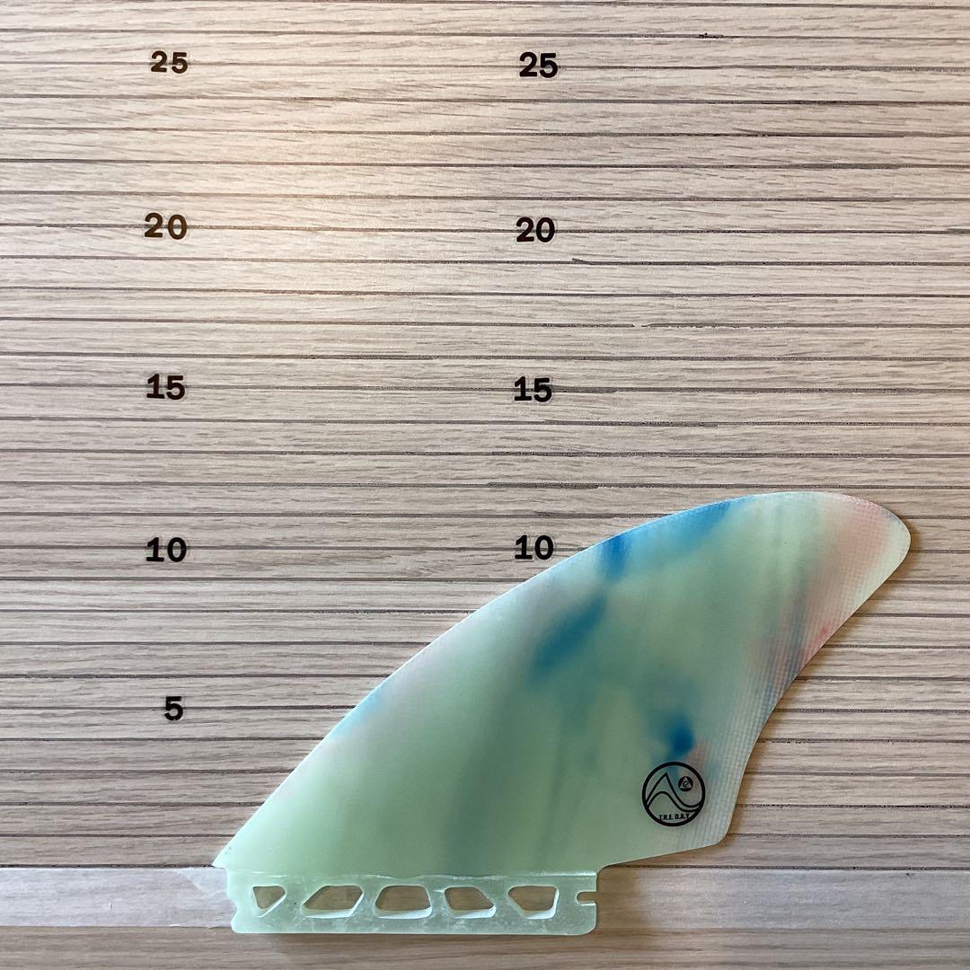 新品　ツインフィン 素材：グラスファイバー T.H.E D.A.Y