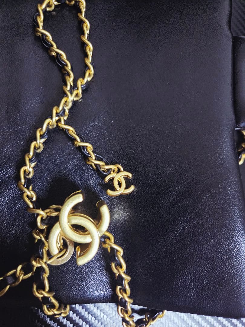 ブラック ショルダーバッグキルティング