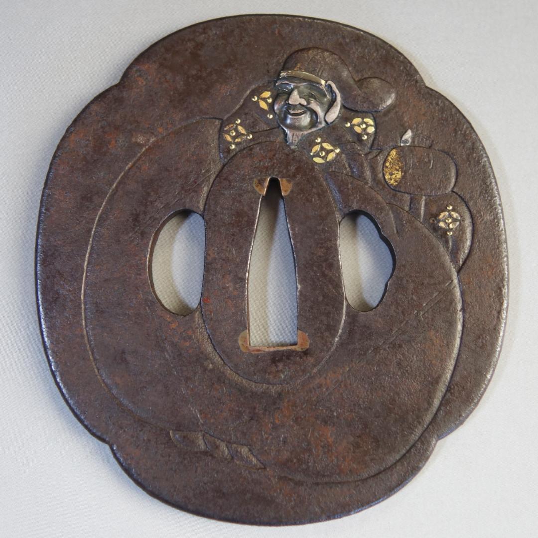 【大黒天図鍔 片切彫 銀象嵌 鍍金】 鐔 鍔 刀装具 日本刀 武具 江戸 骨董