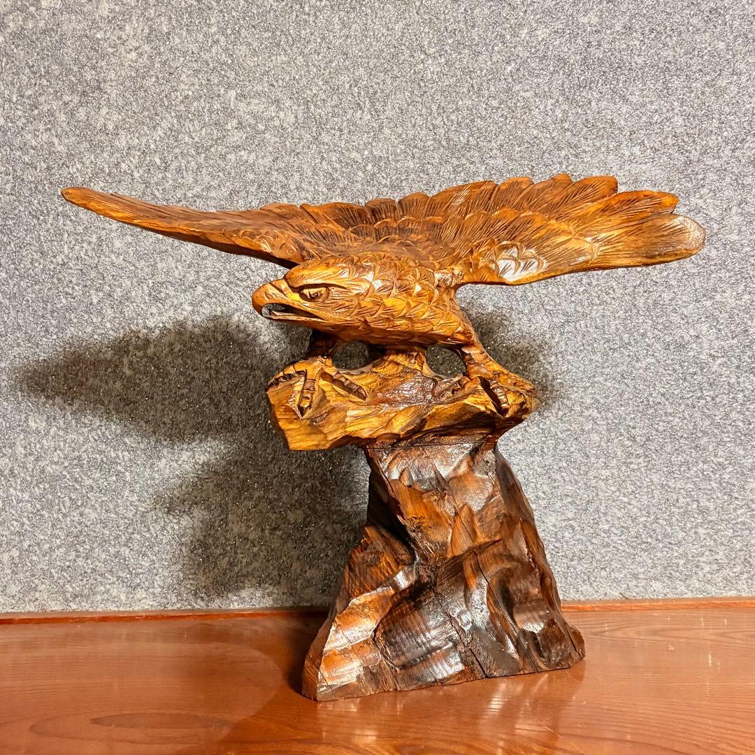 【タカ木彫り／鷹の置き物】縁起もの 木製 置物 レトロ インテリア