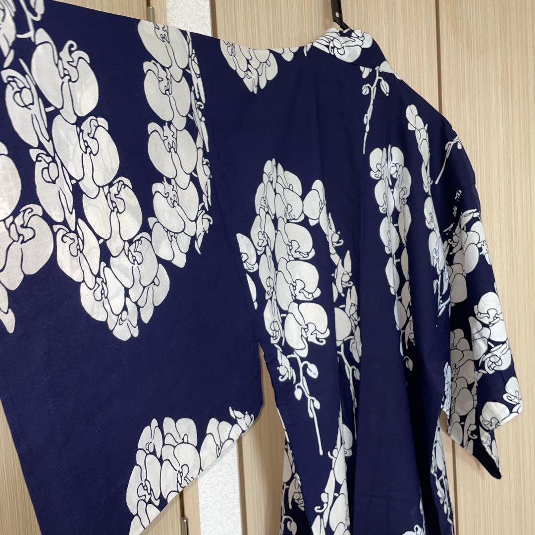 月影屋　胡蝶蘭の浴衣