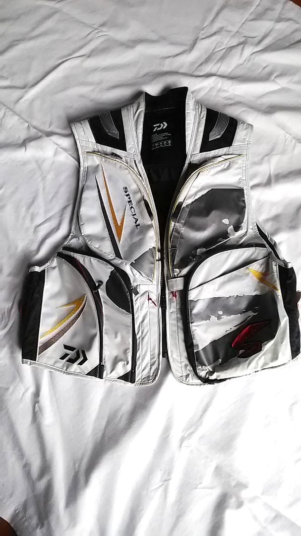 Daiwa フィッシングベスト スペシャル 2024モデル