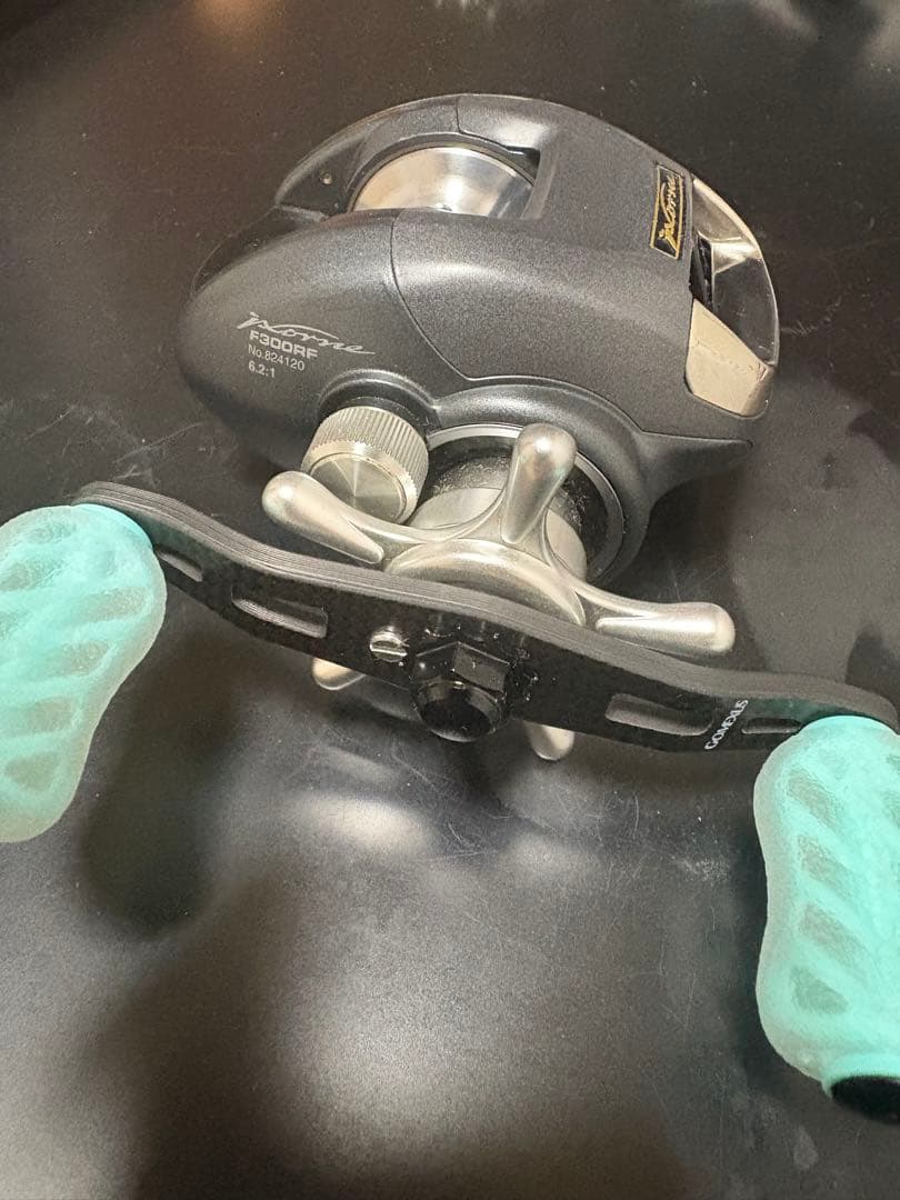 イクシオーネF300RFゴメクサスハンドル。美品。