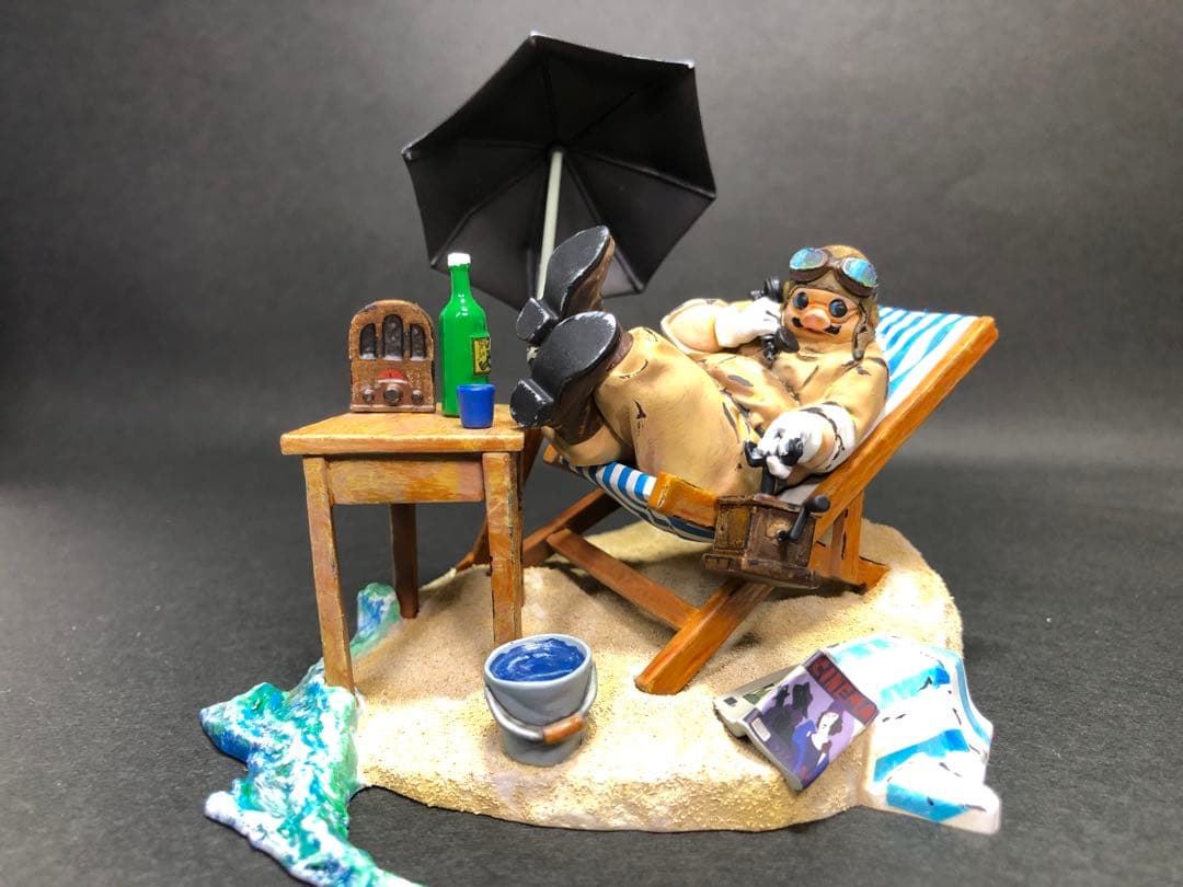 【完成品】ファインモールド紅の豚(アジトのポルコ)台座付き塗装済み完成品