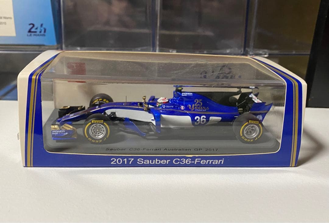 2017 Sauber F1 Team アントニオジョビナッツィ直筆サイン
