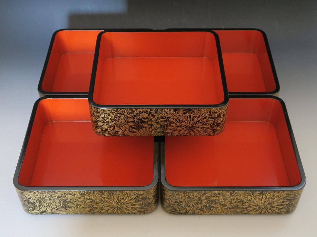 【輪島塗】極上総菊詰沈金 五段重箱 内朱塗 隅丸 蓋横菊彫 天然木 共箱