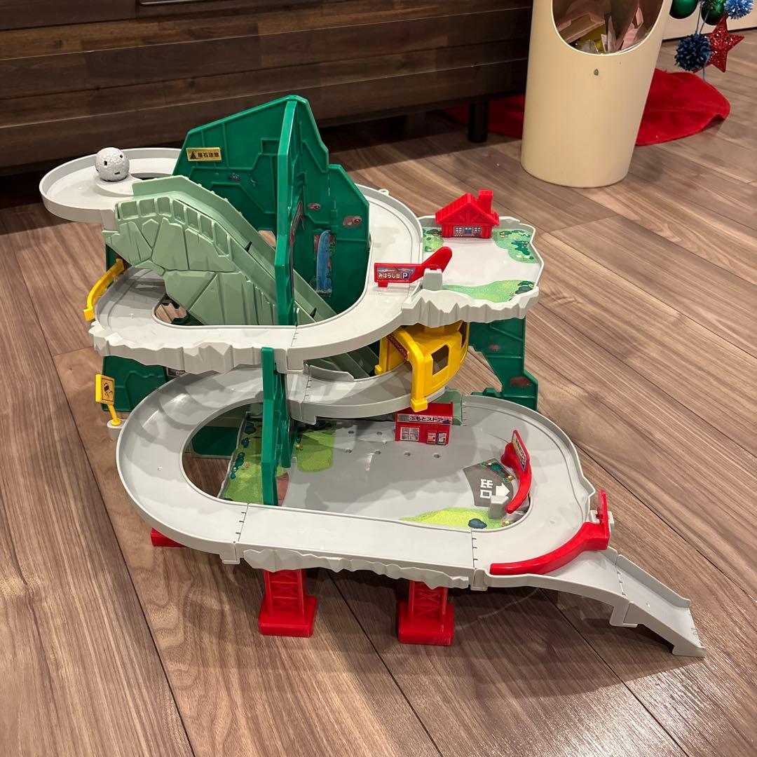 トミカ ダブルアクショントミカビル トンネルくぐって！やまのぼりドライブ セット