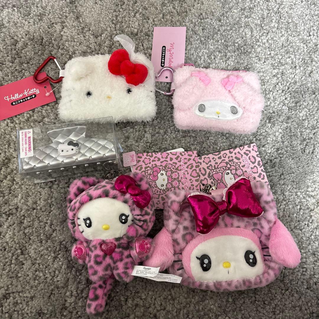 サンリオポーチ、ぬいぐるみ、クリップ