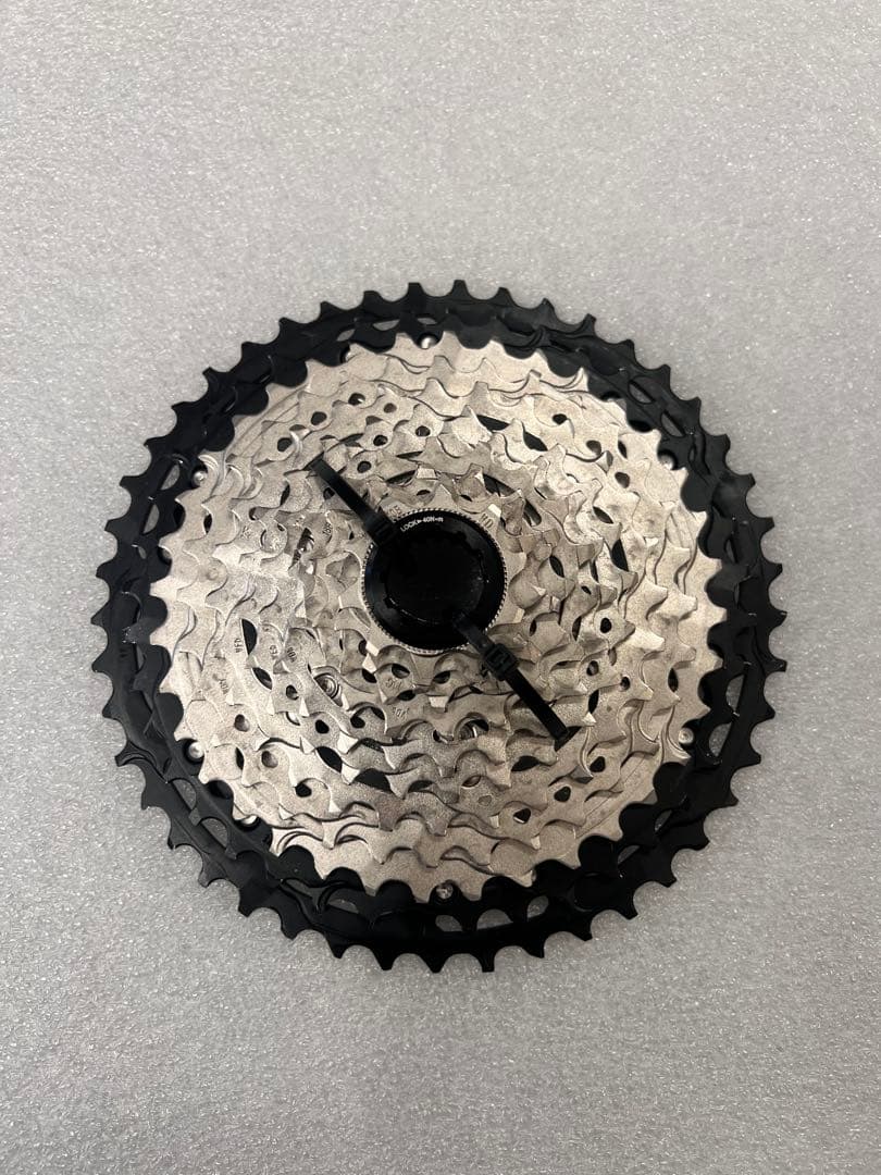 シマノ CS-M8100 10-45t スプロケット デオーレXT