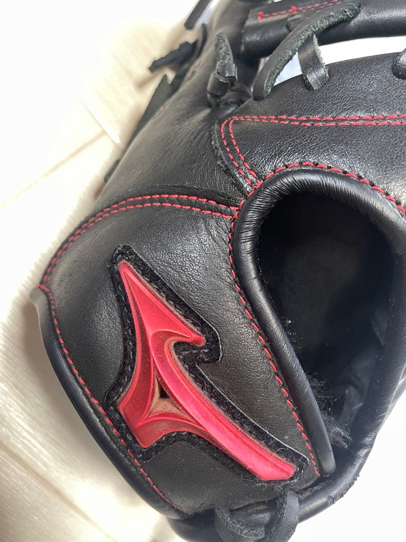 Mizuno ミズノ　左利き　左用　硬式野球グローブ 黒/赤