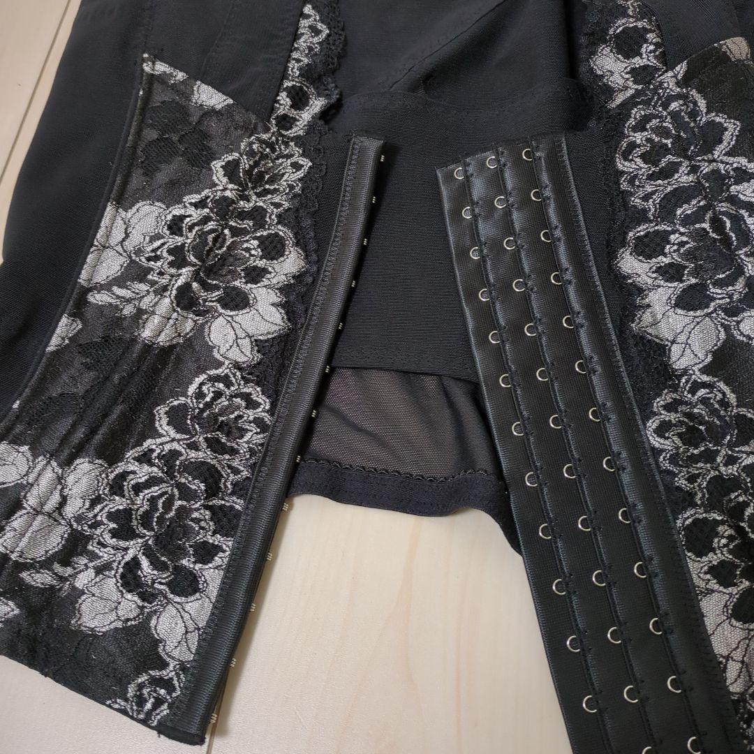 エル・ローズデイヴァ―ジュウエストシェイパー黒76