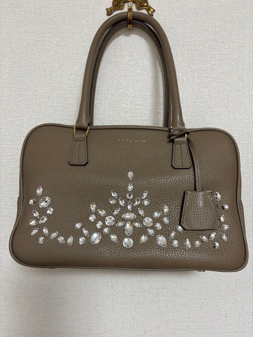 ビジュー付きライトベージュA.D.M.J