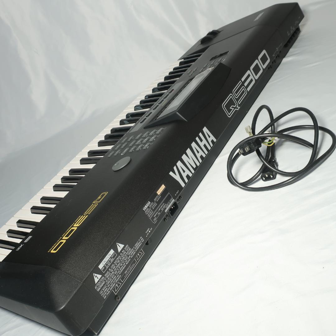 YAMAHA QS300 シンセサイザー 61鍵盤 浅倉大介監修