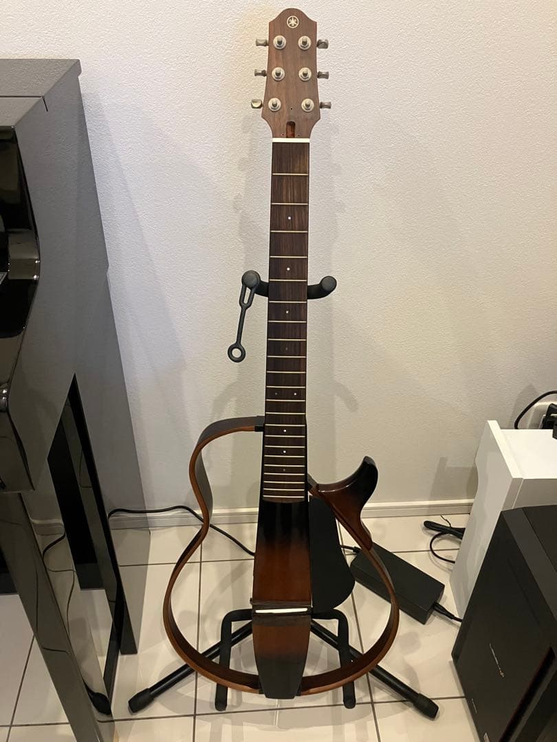Yamaha SLG200S サイレントギター　ケース付き