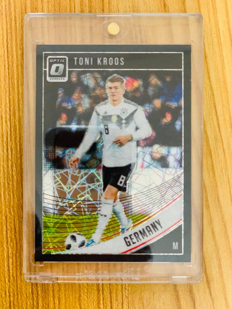 25枚限定 2018-19 Panini トニ・クロース Black