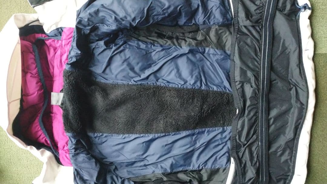 ホワイト/ネイビー フード付きスキーウェア