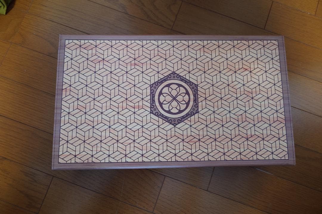 Ultimate Guard 2024年限定モデル