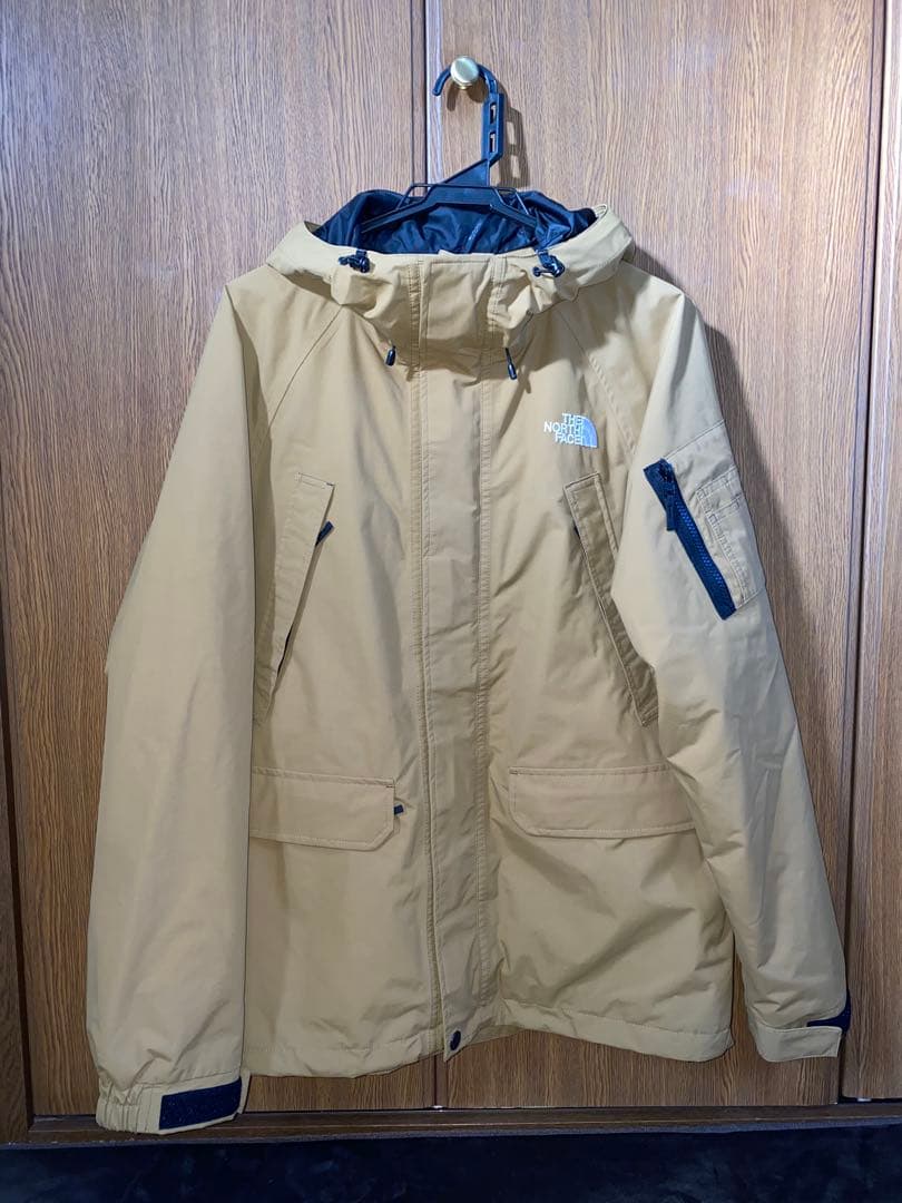 The North Face フード付きジャケット ベージュ