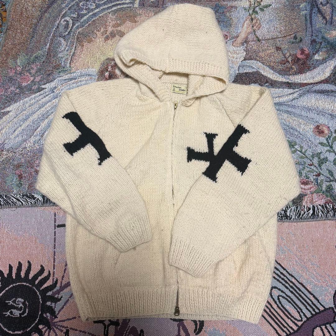 MacMahon Knitting Mills　百足着用