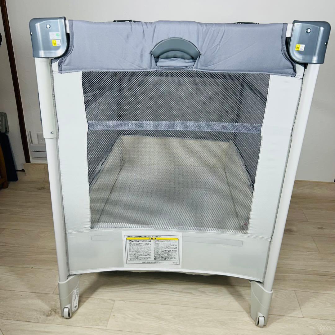 アップリカ ココネルエアー　ベビーベッド グレーベアー