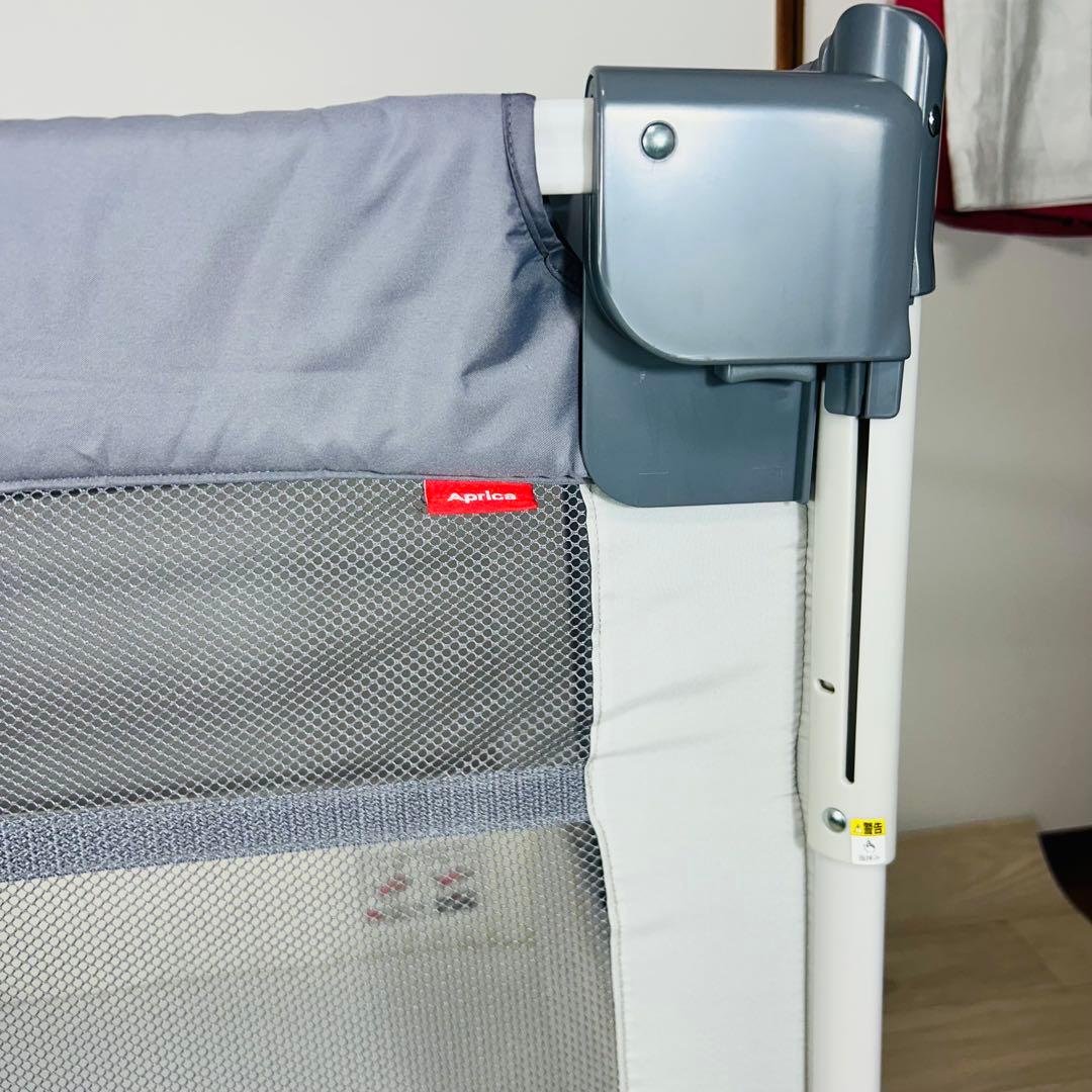 アップリカ ココネルエアー　ベビーベッド グレーベアー