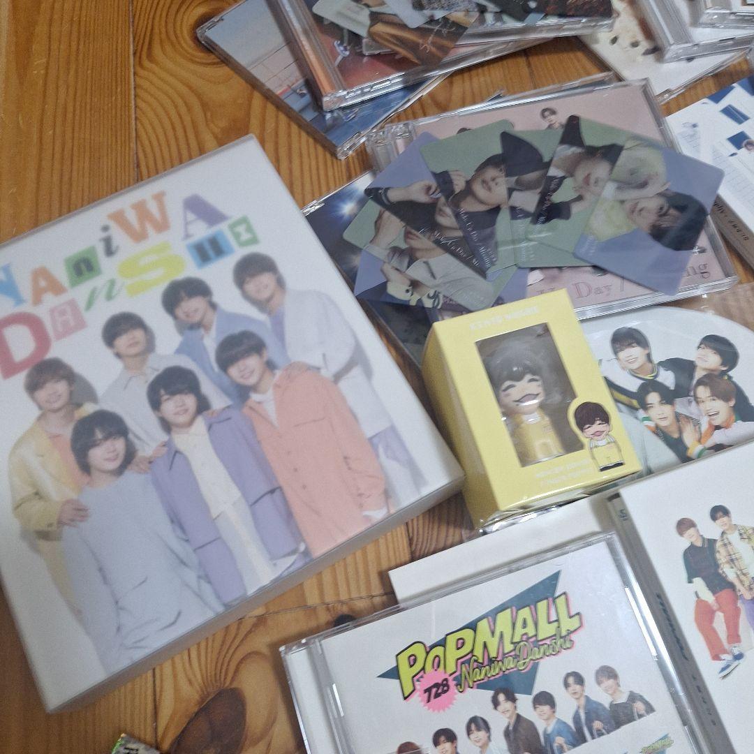 なにわ男子　まとめ売り　CD DVD 公式写真　など200点以上