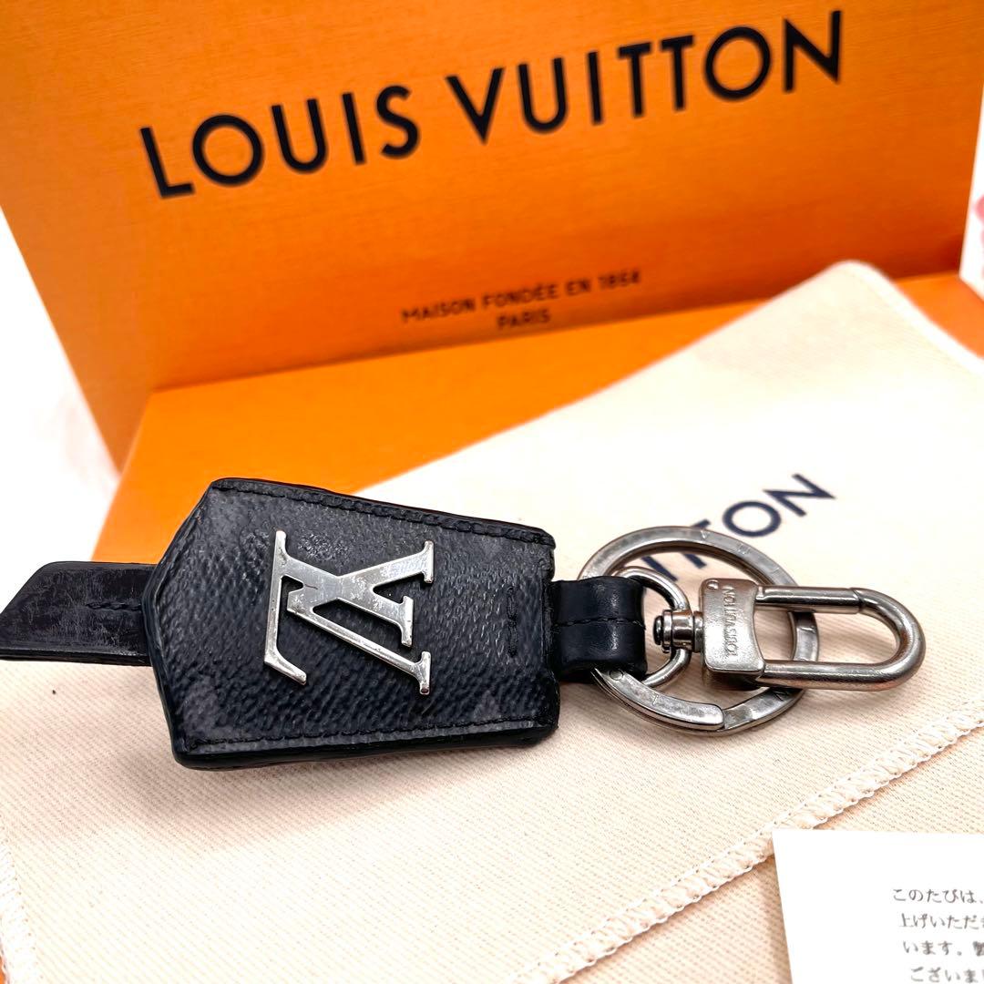 ルイヴィトン キーホルダー キーリング クロッシュ クレ　エクリプス 900