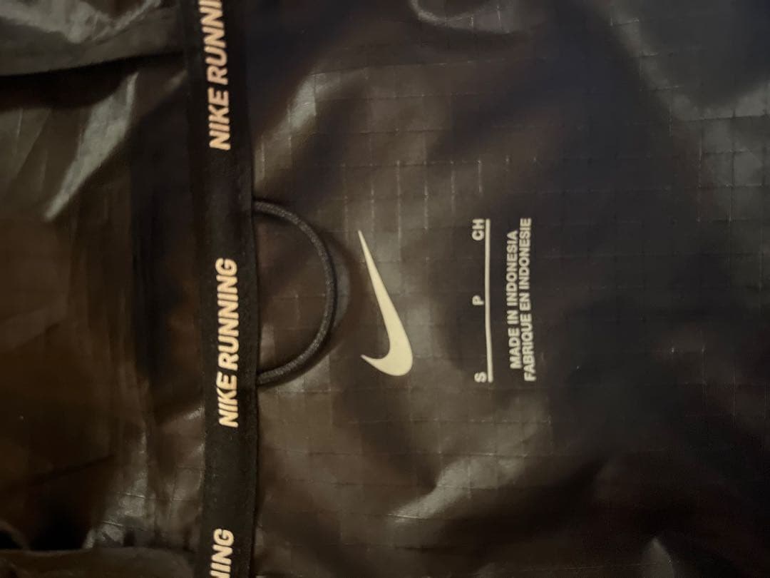新品未使用ナイキランニングジャケットマラソンジョギングトレーニング