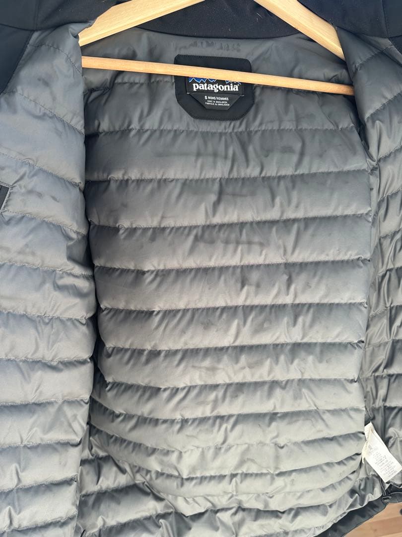 Patagonia S ダウンジャケット黒