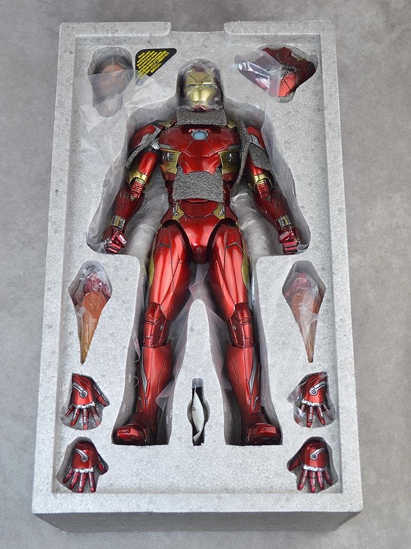 ホットトイズ DIECAST アイアンマン・マーク46 1/6 フィギュア