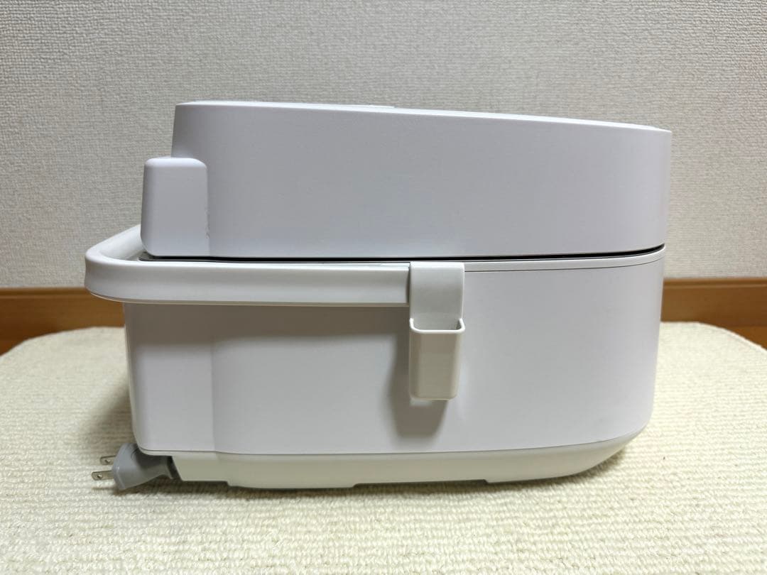 パナソニックSR-VSX109 スチーム&可変圧力IH炊飯器 2019年製