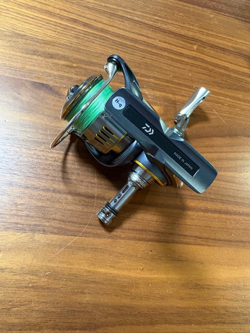 ダイワ　23エアリティ　PC LT 2500-H ゴメクサス　ハンドル