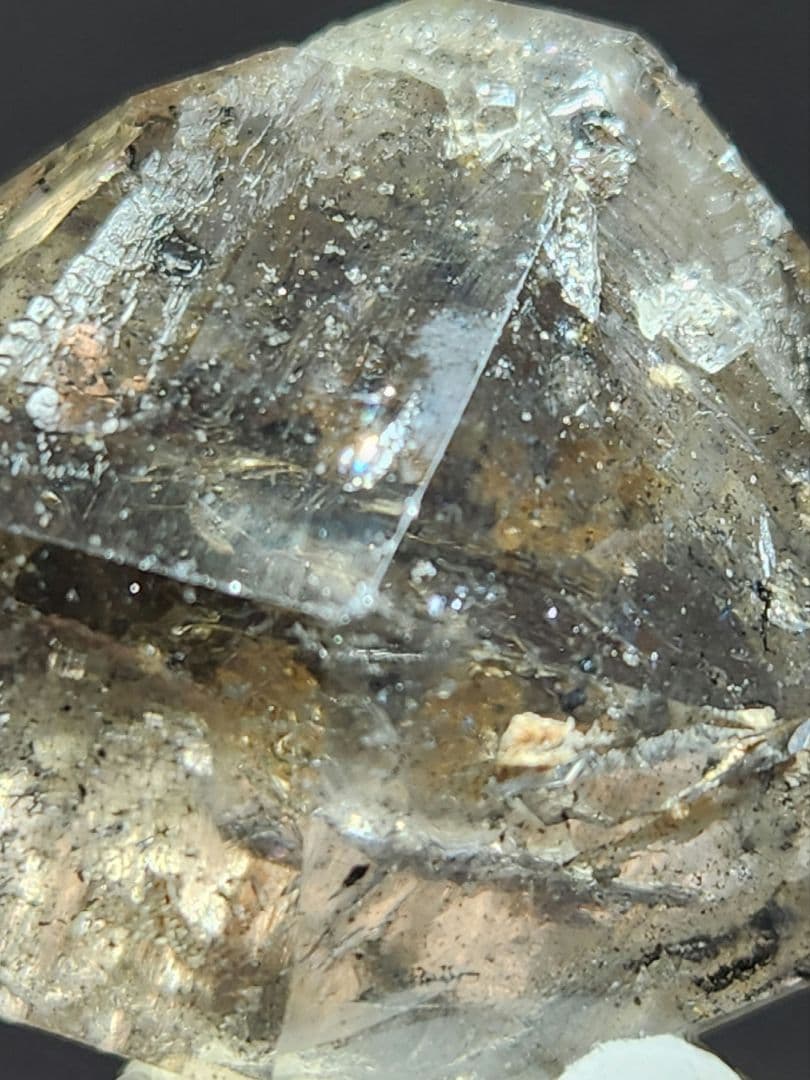 あふれる虹✨シャンパンカラー ハーキマーダイヤモンド 原石