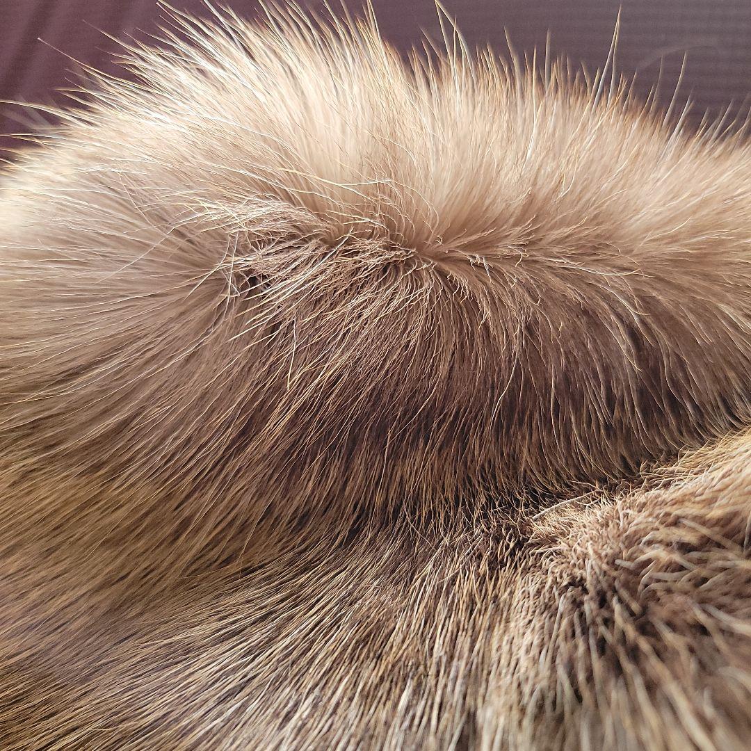 トナカイ毛皮　高級毛皮ラグ