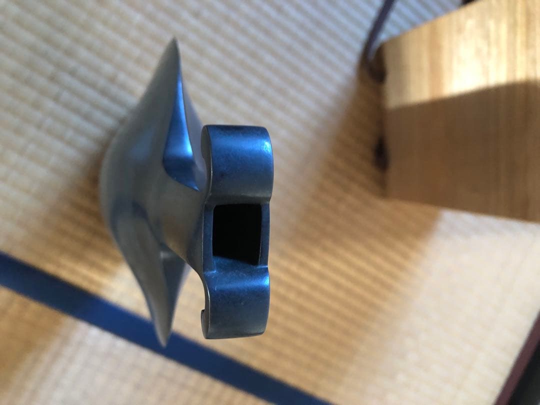 鋳銅　一輪挿し　『華』峰一作　共箱入