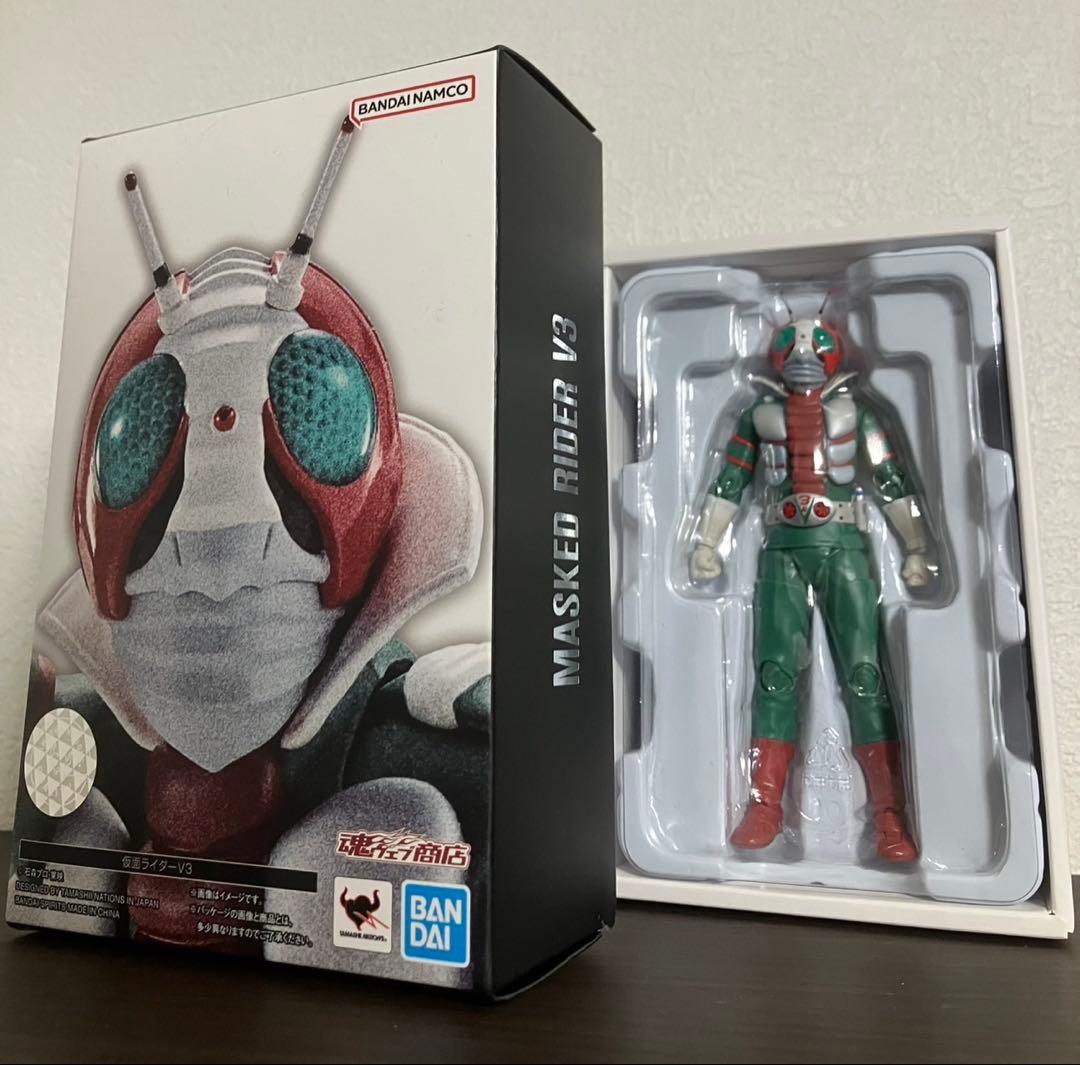 仮面ライダーV3 帰ってきたウルトラマン　S.Hフィギュアーツ バンダイ