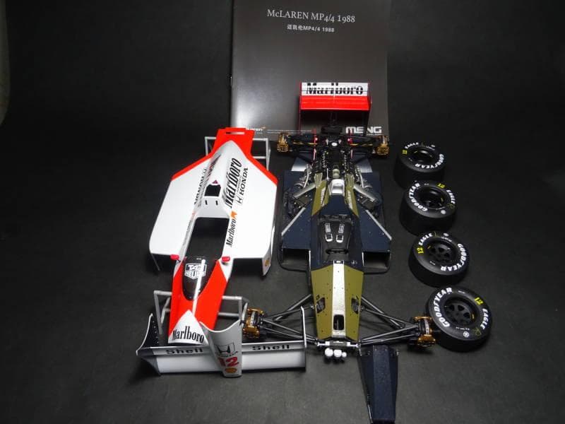 MENG MODEL1/12スケールMcLaren MP4/4 1988