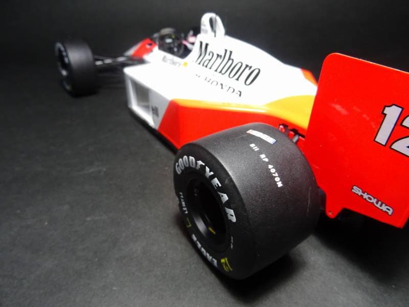 MENG MODEL1/12スケールMcLaren MP4/4 1988