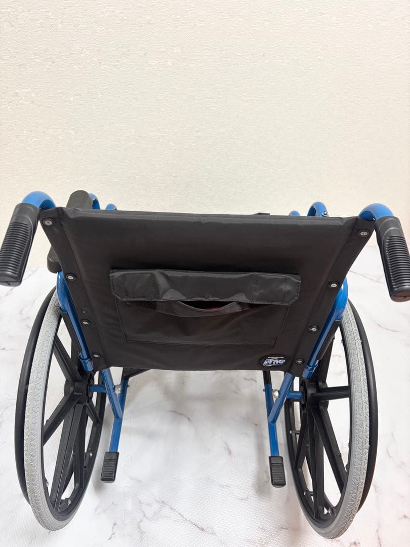 Drive DeVillbiss 自走用車椅子　ブレーキ付き　折り畳み　介護　青