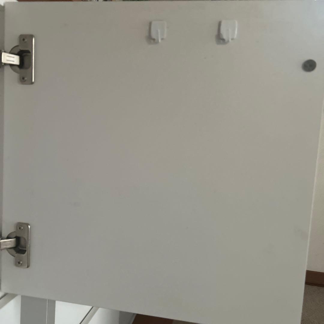 本棚　10月20までの出品です