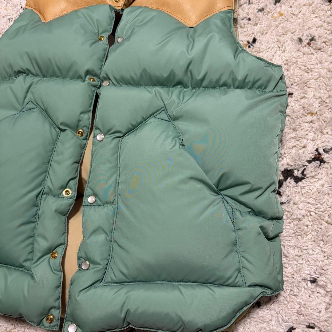 【美品】ロッキーマウンテンフェザーヘッド　ダウンベスト　40サイズ