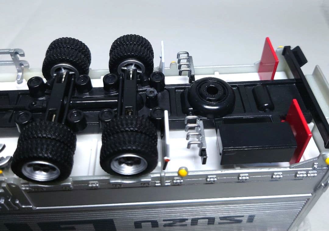 いすゞギガ 1/43スケール　ミニカー　訳あり加工品