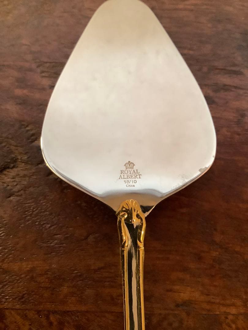   Old Country Roseサービングカトラリー