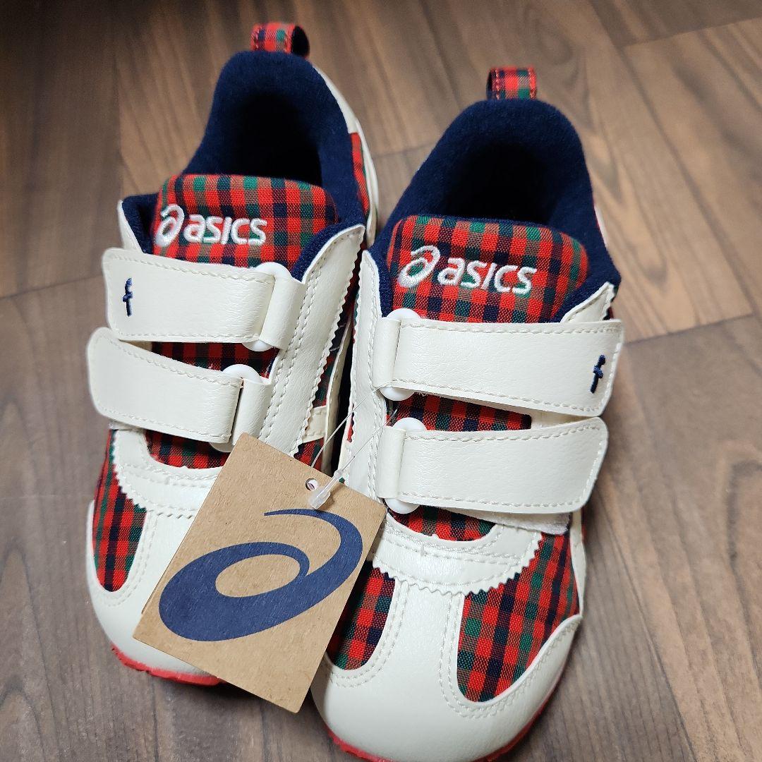 ファミリア×アシックス スニーカー