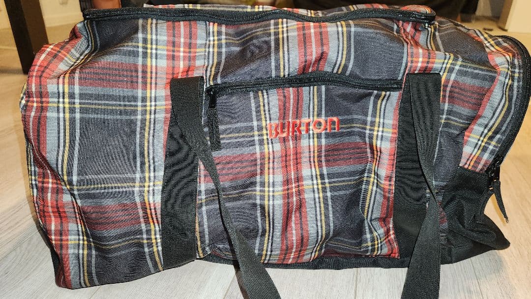 美品　BURTON 大容量ボストンバッグ　スノーボードバッグ　バートン